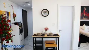 Modern Valentina Studio - Sleek Urban Retreat - Image 4