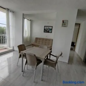 Apartamento Completo en Ricaurte - Image 2