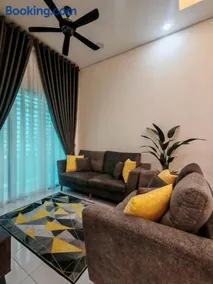 Cozy CR Homestay Nilai Pajam with Netflix WiFi - Image 2