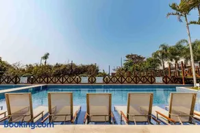 Varandas do Atlântico - Apartamento em Condomínio Pé na Areia - Image 1