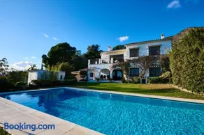Villa El Capricho - Image 1