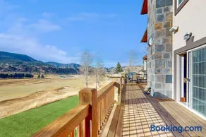 Black Bear Lodge - Image 2