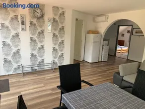 Borsi Apartman - Image 3