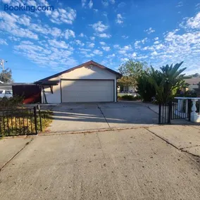 Cozy & Private Room in Goleta - Image 1
