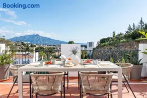 Luxurious Penthouse - View, Roof Terrace, 3BR - 2BA - Image 4