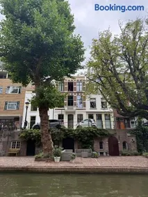 Suites aan de Gracht Utrecht - Image 1
