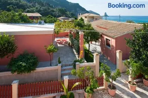 Amalia Cottages - Image 1