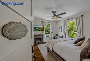 The Grand Castalian Inn Bed and Breakfast - Image 5