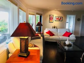 Saanichton Waterfront 2BR suite with superb views - Image 4