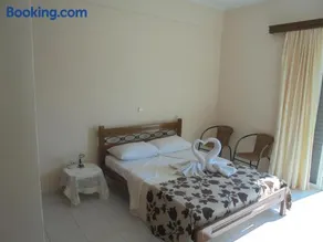 Kostas Family House - Image 5
