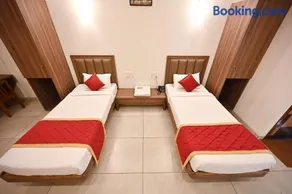 Hotel Rays Inn Boarding and Lodging - Image 4