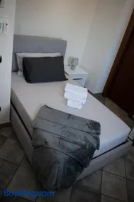 Mia Rooms - Image 2