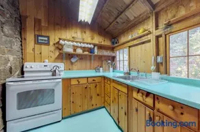 Waterfront cabin with ocean view & private dock - Image 2