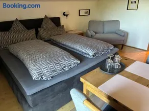 Espectacular habitación privada apropiada para familias | Vistas a la montaña - Image 3