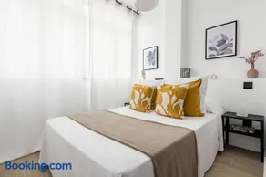 Elegante y amplio apartamento en zona tranquila - Image 2