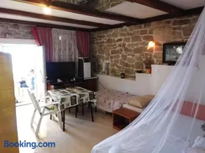 Robinson House Julija First Row Hvar - Image 2