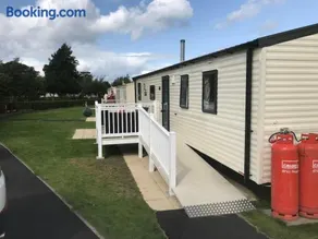 3 bedroom caravan - Image 3