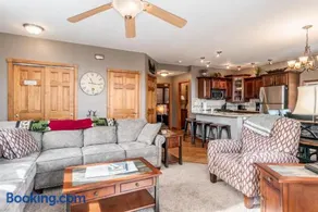 Mount Cirrus 10B Condo - Image 3