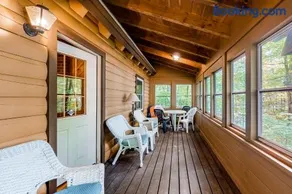 Lake View Cottage - Image 3