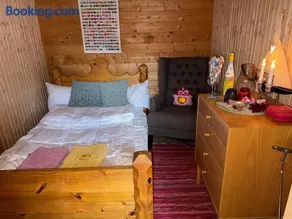Glamping in a Bungalow Deluxe by the Forest w Swimmingpool near Golf and the Baltic Sea Beach - Image 2