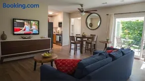 Premier Resort Style Living Minutes from Santa Monica - Image 2