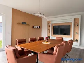 LUXUS - 240m2-Sauna-Kamin-4 Schlafzimmer-2 Bäder - Image 3