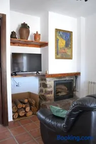 Apartamentos La Sierra - Image 1