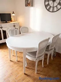 Maison charmante aux Mathes avec jardin clôturé. - Image 3