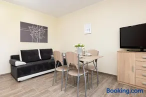 Peaceful Apartment Wrzosowo Bay with Parking by Noclegi Renters - Image 2
