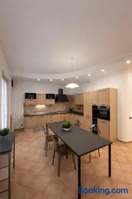 Appartamento Belvedere con Piscina - Soggiorni Le Grotte - Image 2