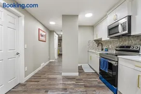 Newly renovated 2 bedroom basement suite - Image 4