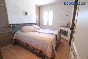 Air-conditioned house with heated pool, Luberon, in Maubec – 6 people - Image 3