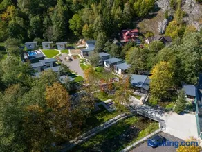Identic Resort - Image 1