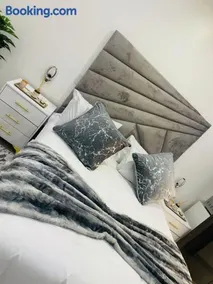Marble Nights Guesthouse and spa Elim - Image 2