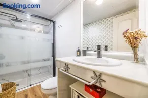 Apartamento Azonaicas, pleno centro de Córdoba y parking incluido - Image 3