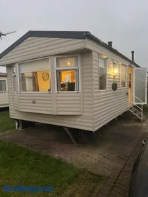 Skipsea Sands Caravan Hire 8 Berth With Air conditioning And free WIFI - Image 1