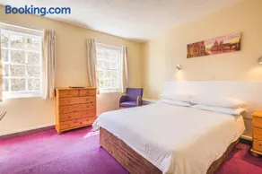 Marton Guest House - Image 2