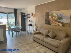 Luxury Green Apartment - Image 2