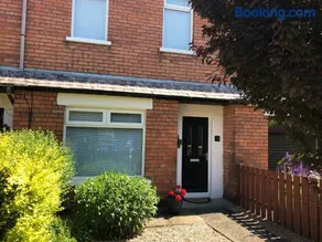 Belfast Holiday Home - Image 1
