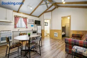 Howlong Caravan Park - Image 5