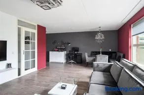 A Cozy and Nice Furnished Room in Shared Modern Apartment - Image 2