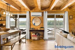 Knotty Pines 4 Bedroom with Waterfront Views - Image 3