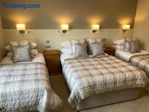 Adrian's Guest House - Image 4