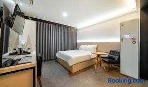 Hotel The May - Image 2