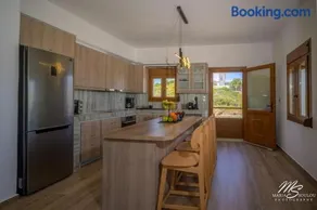 East and West, villa with endless views - Image 2