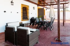 Casa rural con piscina, barbacoa, aire acondicionado, WiFi de alta velocidad, cocina exterior y Parking - Image 2