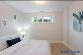 2BR Suite Close to Transit - Great for Vancouver - Image 3