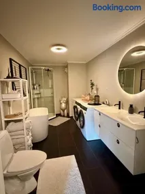 Apartment right by the beach and Sola airport - Image 3