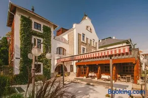Park Hotel - Image 1