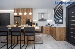 Calma Luxury Villas - Image 3